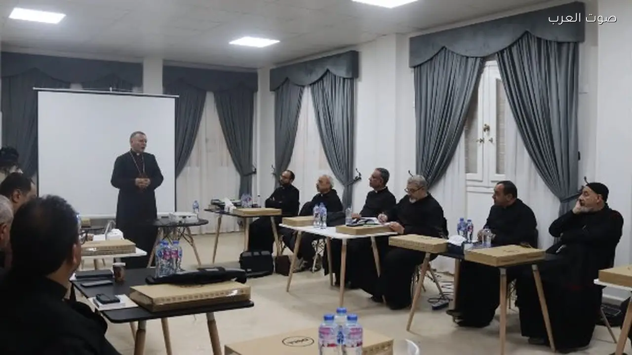 الأنبا بولا يلتقي كهنة الإيبارشية في برنامج تدريبي جديد