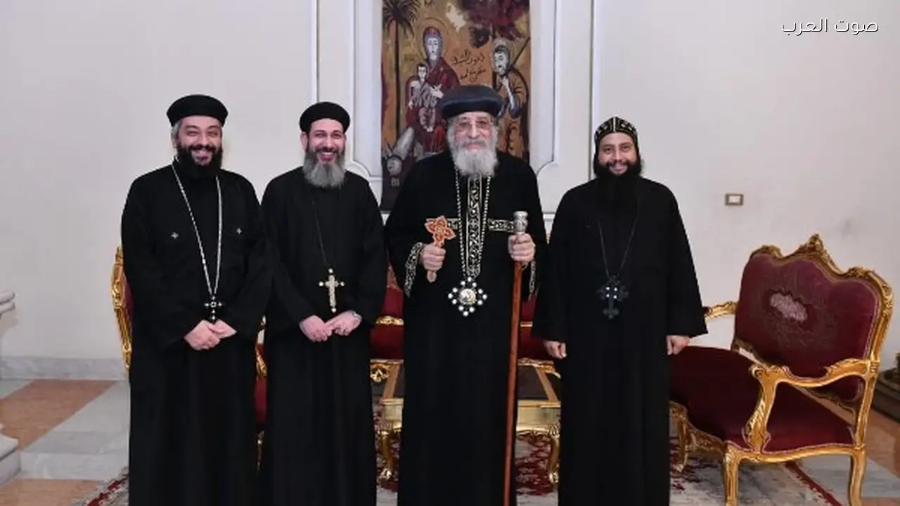 البابا تواضروس يستقبل الوفد الكنسي العائد من الفاتيكان