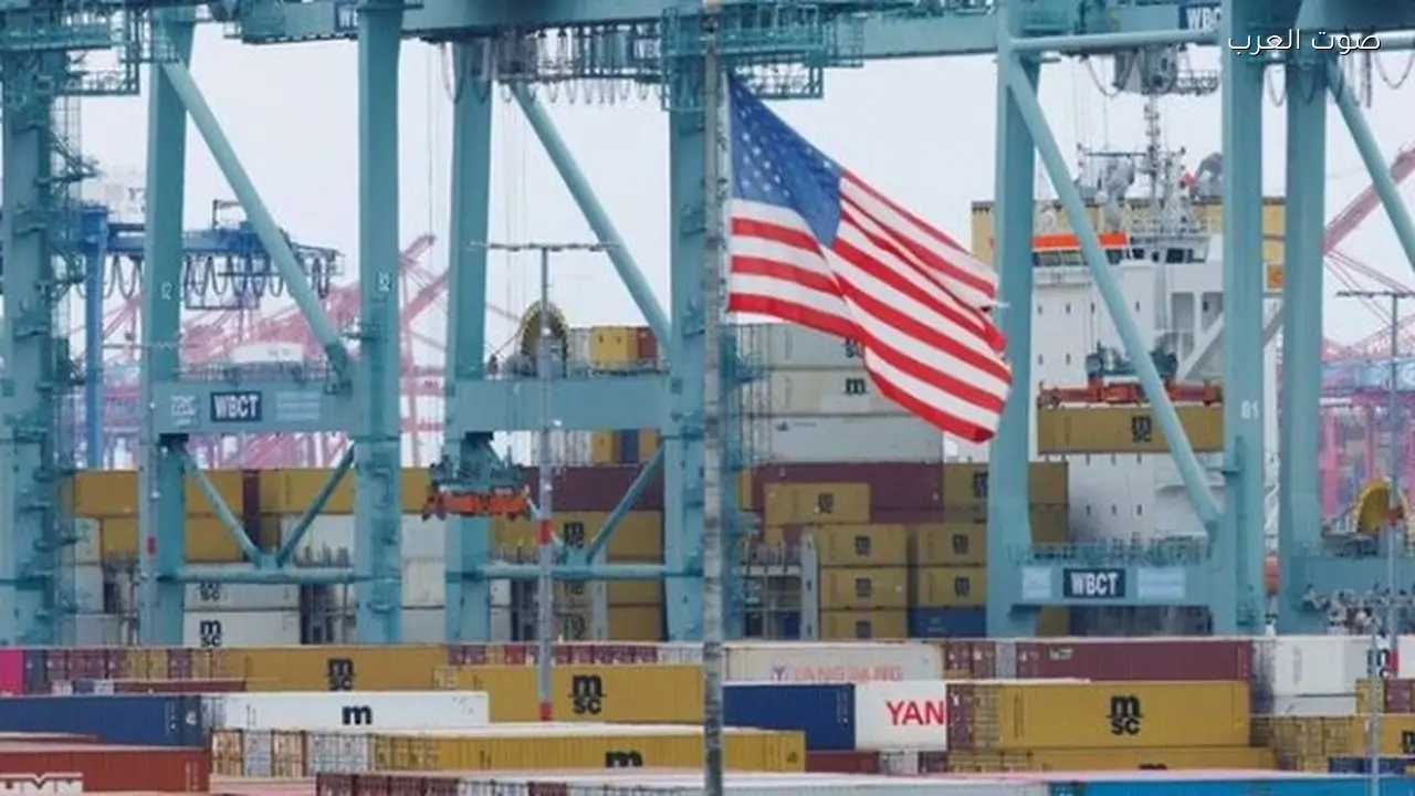 الجمارك الأمريكية توقف رسوم الطوارئ بعد قرار المحكمة العليا