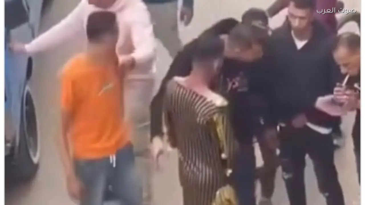 الخاطفون لشاب وإجباره على ارتداء بدلة رقص قد يواجهون الإعدام