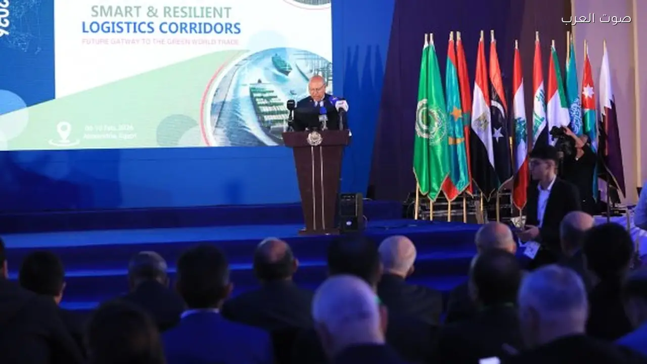 الرئيس السيسي يوجه بتحويل مصر لمركز إقليمي ودولي للنقل واللوجستيات