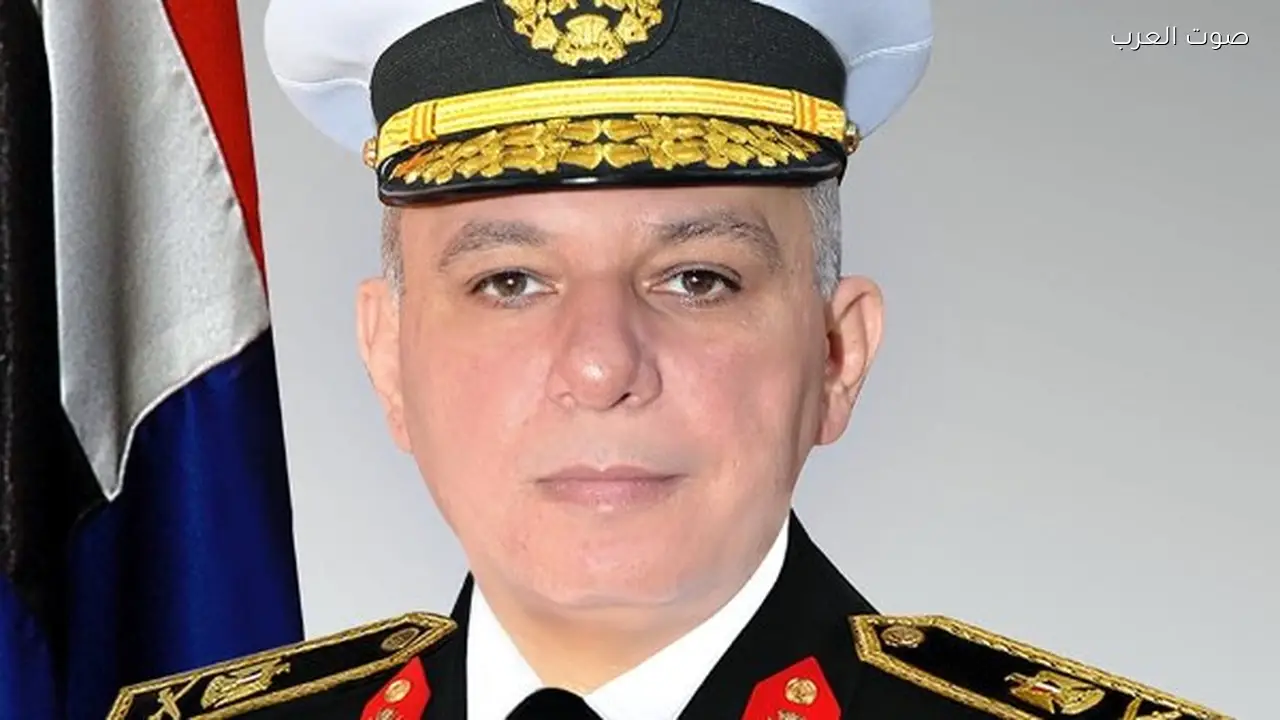 الفريق محمود فوزي قائد القوات البحرية بعد ترقيته لرتبة فريق