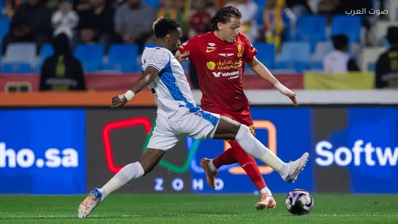 القادسية يتفوق على نيوم في الدوري السعودي بهدف +90