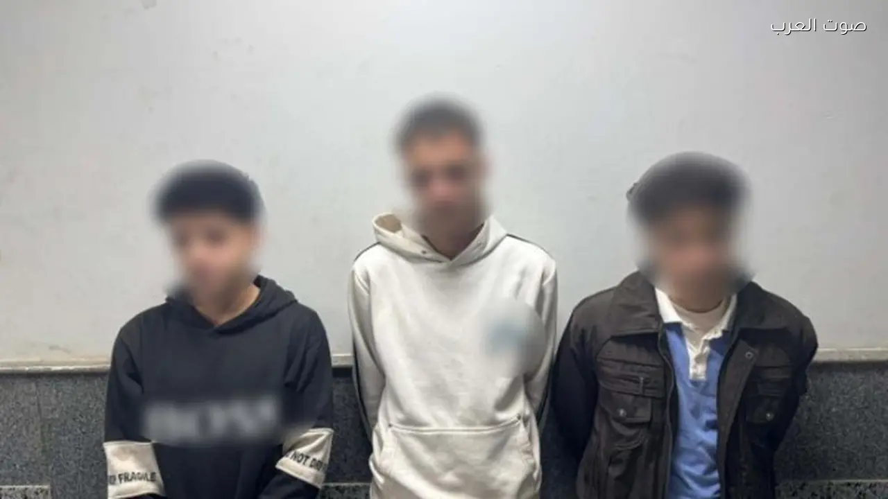 القبض على 3 أشخاص لإلقائهم ألعاب نارية في شقة بالدقهلية