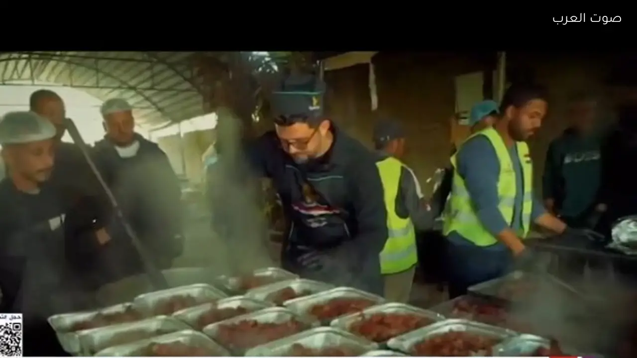 اللجنة المصرية توزع إفطار مليون صائم في غزة