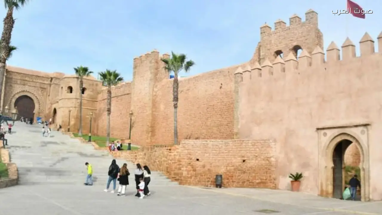 المغرب يطلق برنامج «ابق بلا نقد» لتعزيز السياحة الرقمية