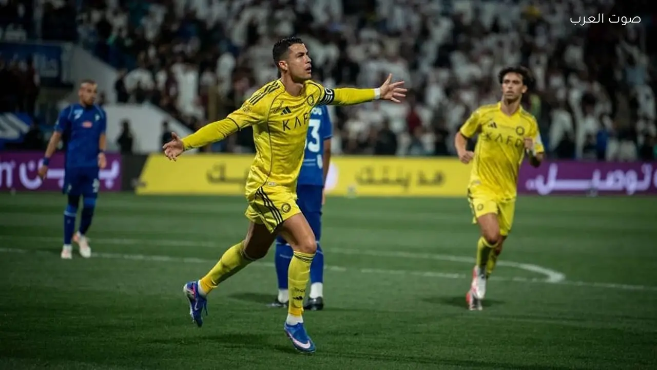 النصر يحقق فوزًا على الفتح ويلاحق الهلال في صدارة الدوري