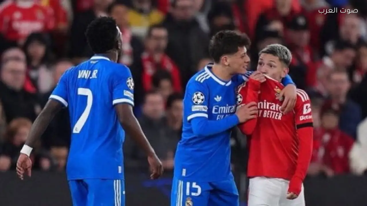 بنفيكا يعلن دعمه لبريستياني بعد حادثة عنصرية ضد فينيسيوس