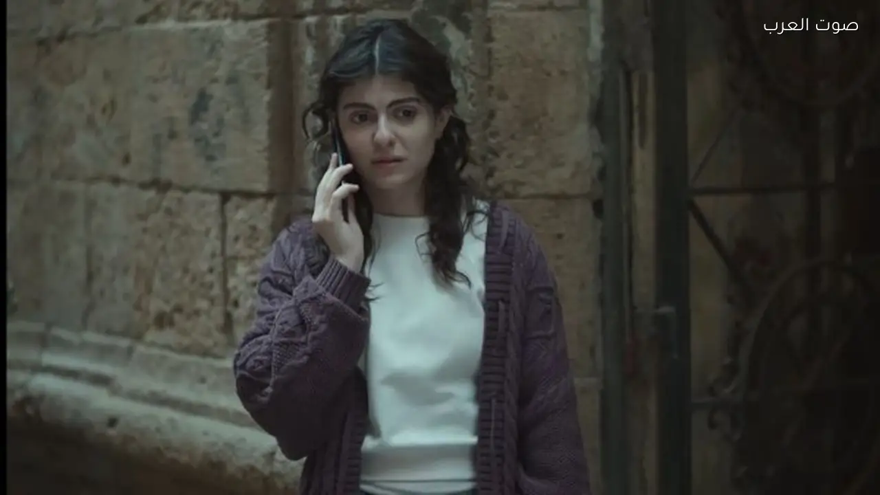 تارا عبود تتواصل مع حبيبها نضال في “صحاب الأرض”