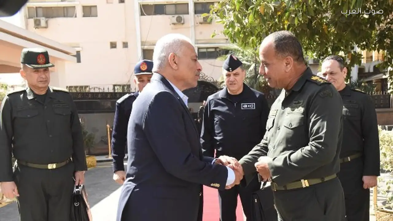 تسليم القيادة في القوات المسلحة بحضور وزير الدفاع والفريق أول عبد المجيد صقر