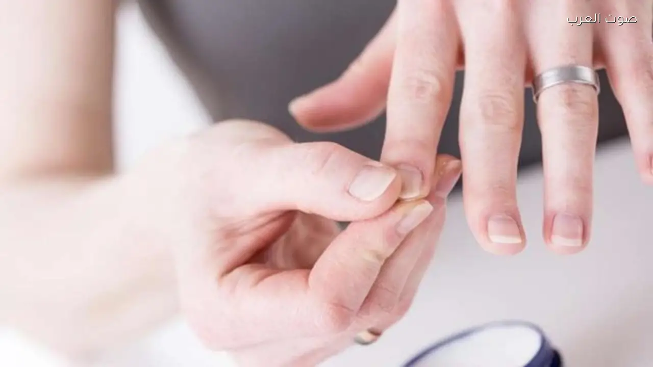 تصرف يومي يسرع الشيخوخة ويكشف خطرًا صحيًا