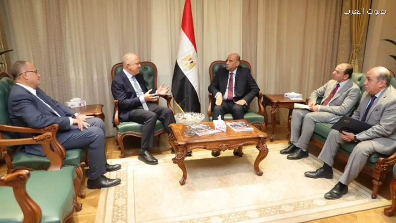 تعزيز التعاون بين وزارة العمل واتحاد الصناعات في التدريب المهني