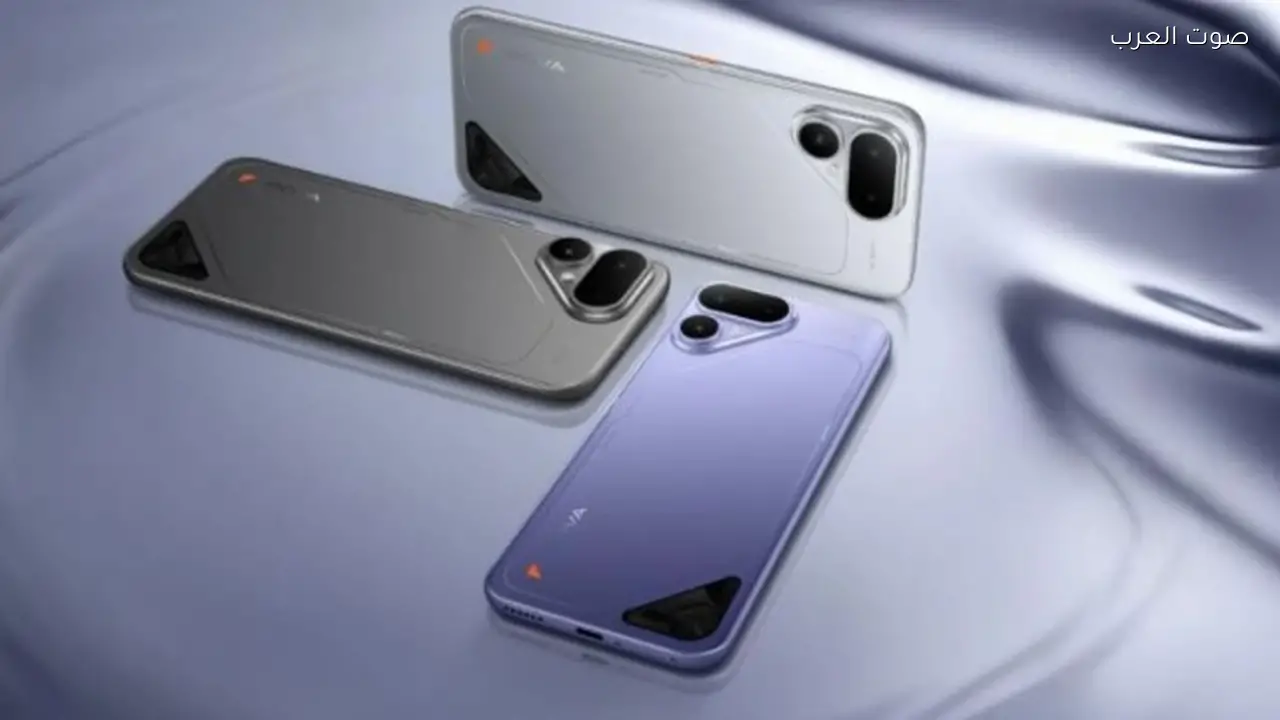 تكنو تطلق هاتفًا جديدًا ببطارية 8000 أمبير نحيف