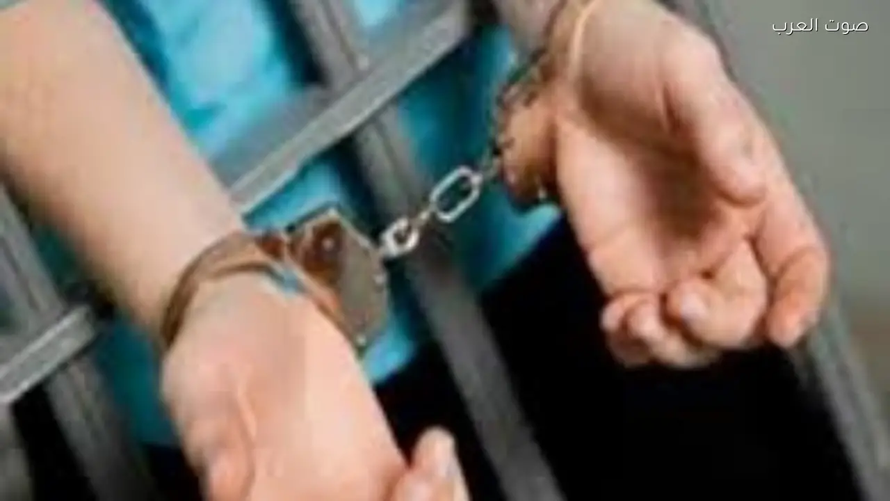 حبس متهمين لتهديد صاحب محل في الجيزة