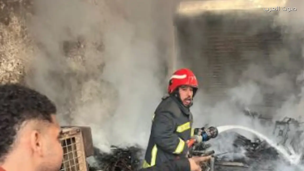 حريق يdestroy ثلاجة دواجن مجمدة في الشيخ زايد