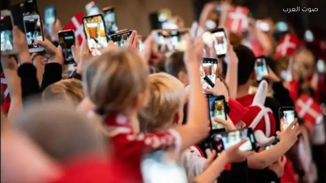 حظر استخدام السوشيال ميديا للأطفال دون 16 عاماً