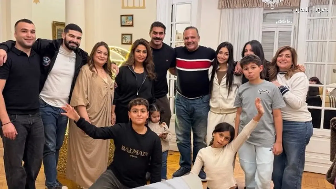 خالد سليم يظهر مع أسرته في أحدث مناسبة