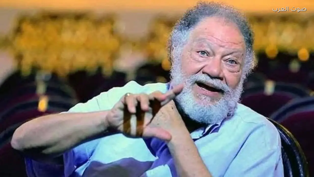 ختام الموسم الأول لمسرحية “الملك لير” ليحيى الفخراني