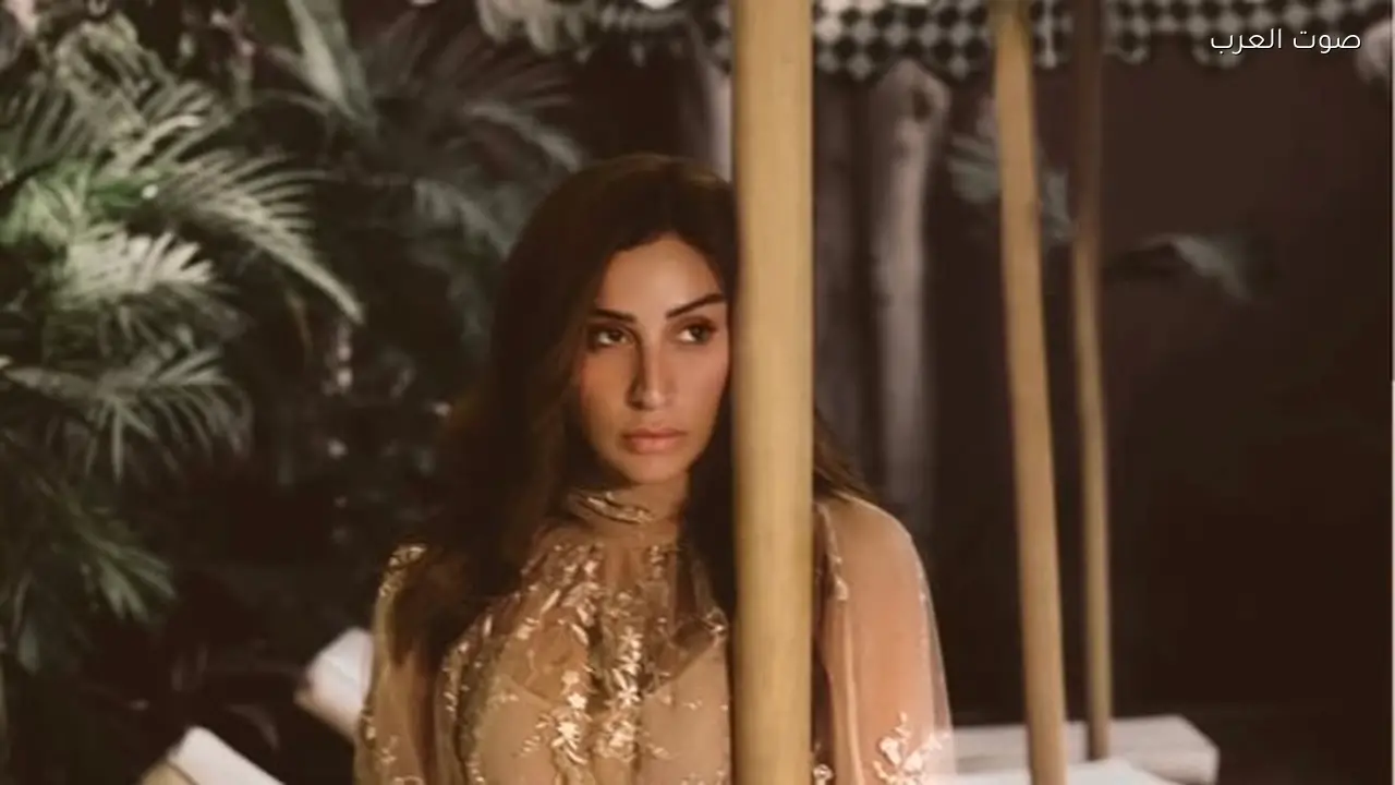 دينا الشربيني تتألق على غلاف Vogue Arabia بتوجه فني وإنساني جديد