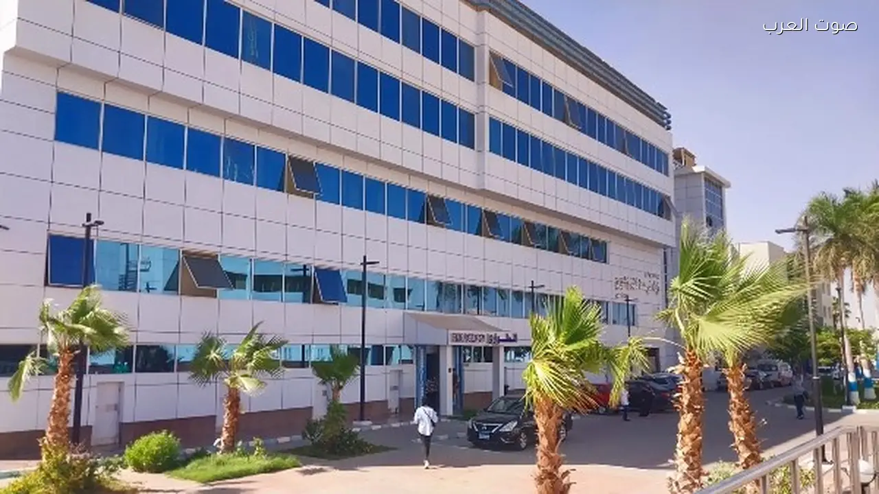 رئيس الرعاية الصحية: المنتفع بالتأمين الصحي الشامل يدفع 482 جنيهًا فقط للعملية