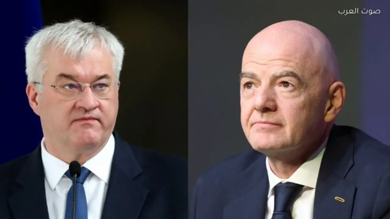 رئيس الفيفا يدعم رفع الحظر عن روسيا ووزيران أوكرانيان ينتقدانه