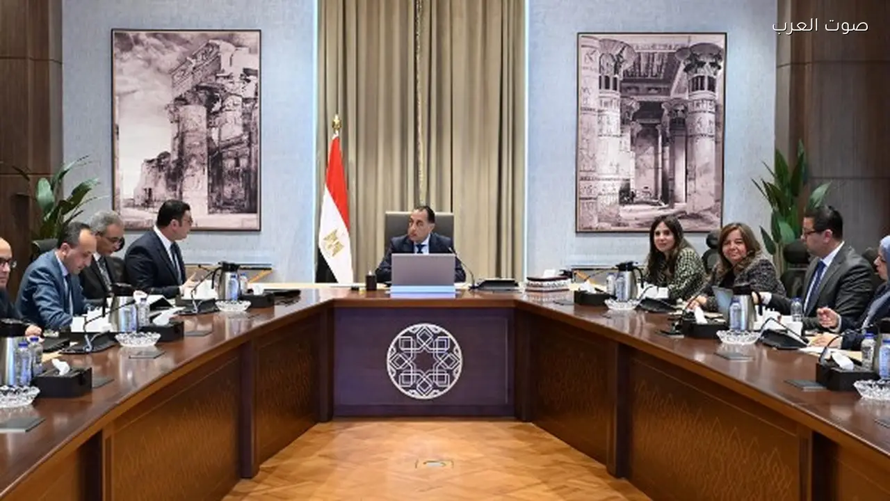 رئيس الوزراء يبحث دور القطاع الخاص في الإسكان الاجتماعي