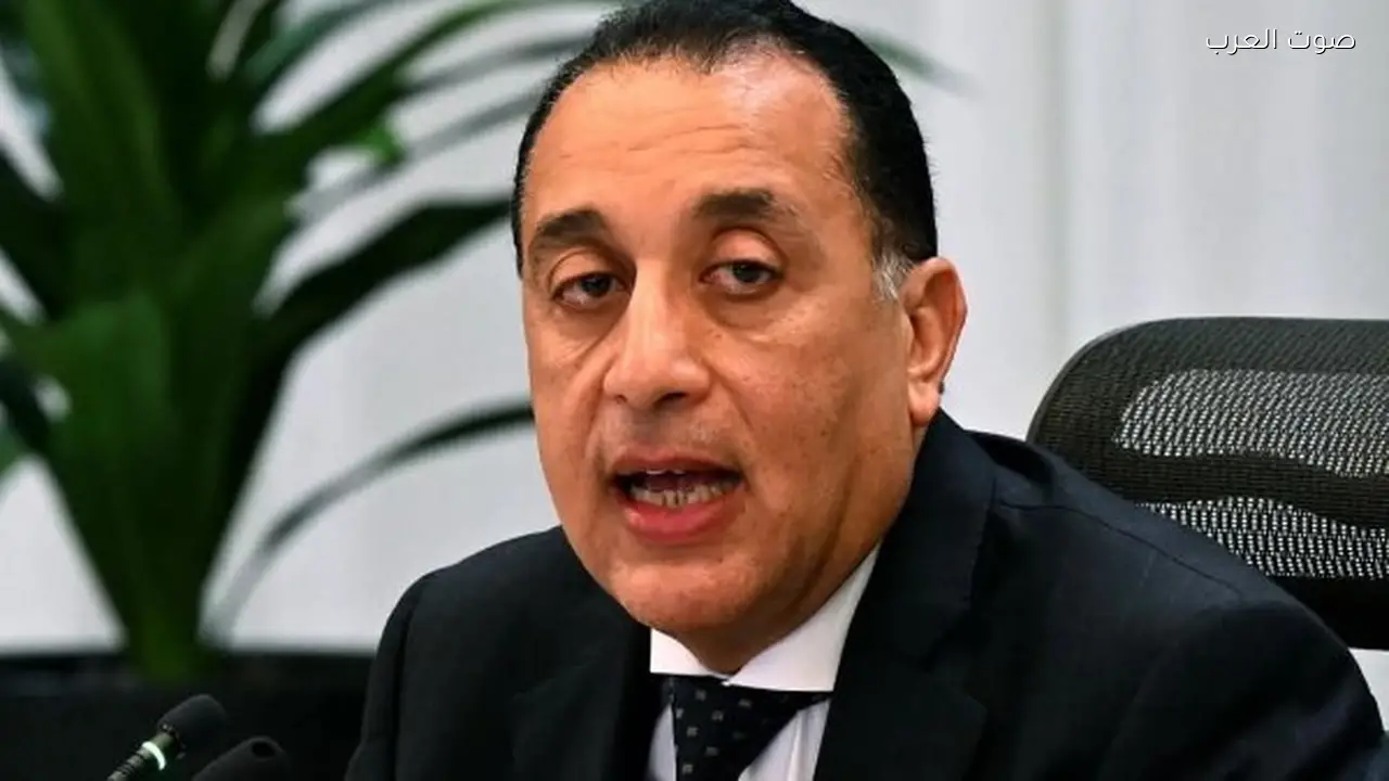 رئيس الوزراء يتابع استقرار الشبكة القومية للكهرباء وتأمين الغاز للمحطات