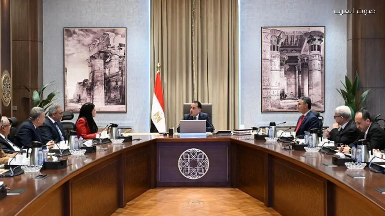 رئيس الوزراء يراجع خطط تطوير الأداء المالي للسلع التموينية