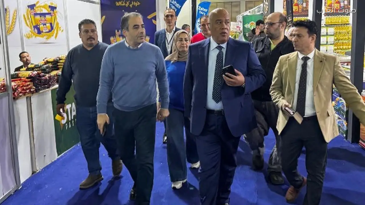 رئيس غرفة القاهرة يزور معرض أهلا رمضان ويثني على الإقبال الكبير