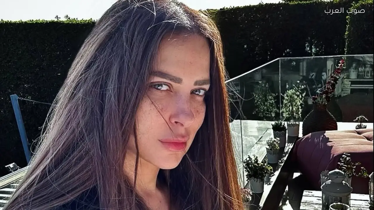 ريم مصطفى تطلب الدعاء لوالدتها الراحلة