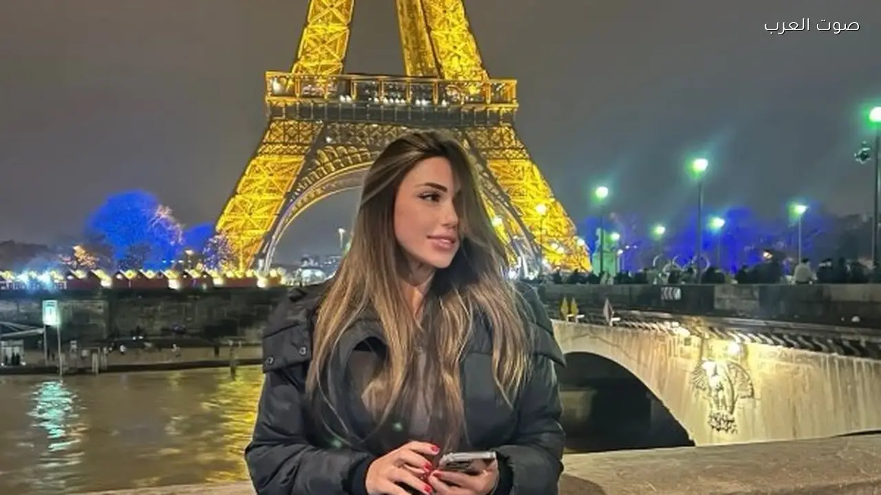 سارة سلامة تتألق بإطلالة شتوية في باريس
