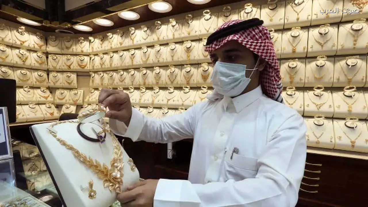 سعر الذهب في الكويت يرتفع دينارين مساء 27 فبراير 2026