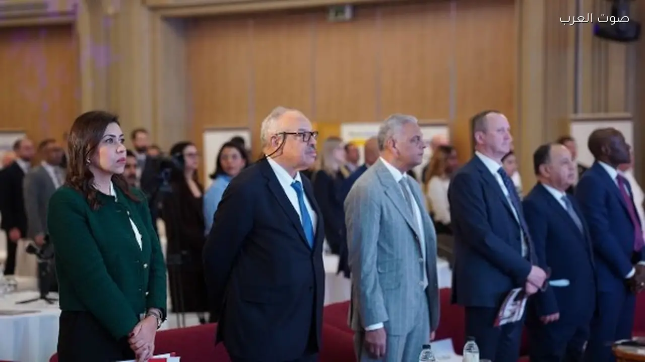 عرض التجربة المصرية في التأمين الصحي الشامل بمؤتمر دبي