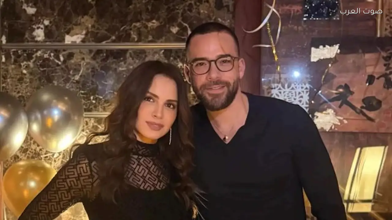 علي محجوب يحتفل بعيد ميلاد زوجته آمال ماهر