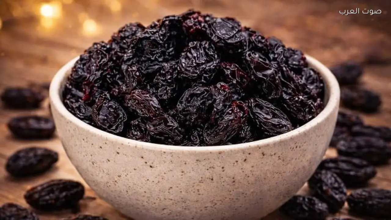 فوائد منقوع الزبيب للمدخنين ومرضى القولون