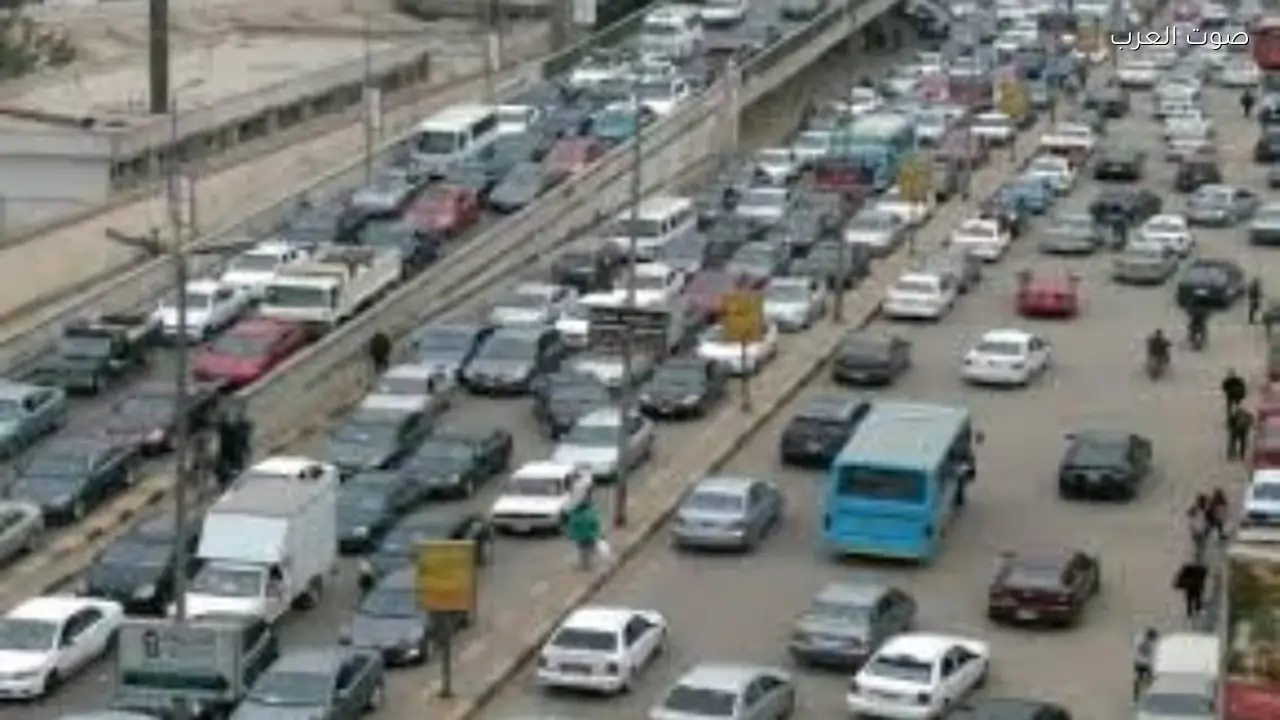 كثافات مرورية في محاور القاهرة والجيزة بسبب خدمات جديدة