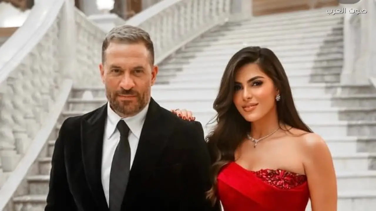 ماجد المصري وزوجته يتألقان بإطلالة رومانسية