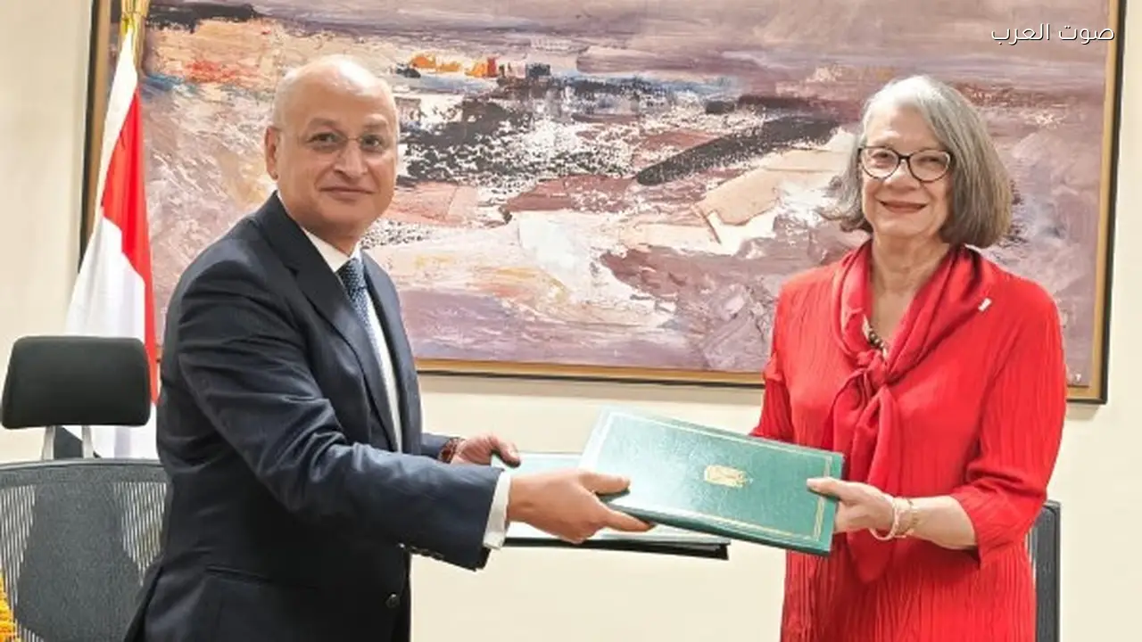 مباحثات بين مساعد وزير الخارجية ورئيسة الاتحاد الدولي للصليب والهلال الأحمر