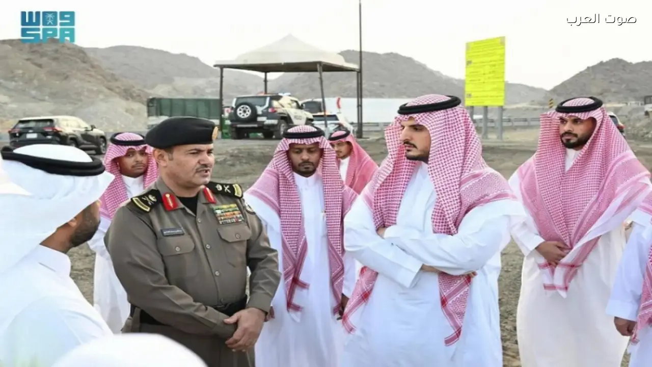 محافظ الطائف يتفقد مشروع الربط بين طريقي السيل وعشيرة الرياض