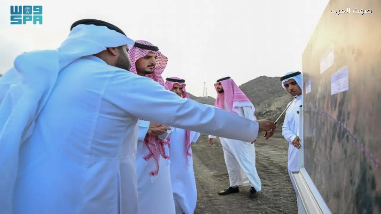 محافظ الطائف يتفقد مشروع الطريق الرابط بين طريق السيل وطريق عشيرة الرياض