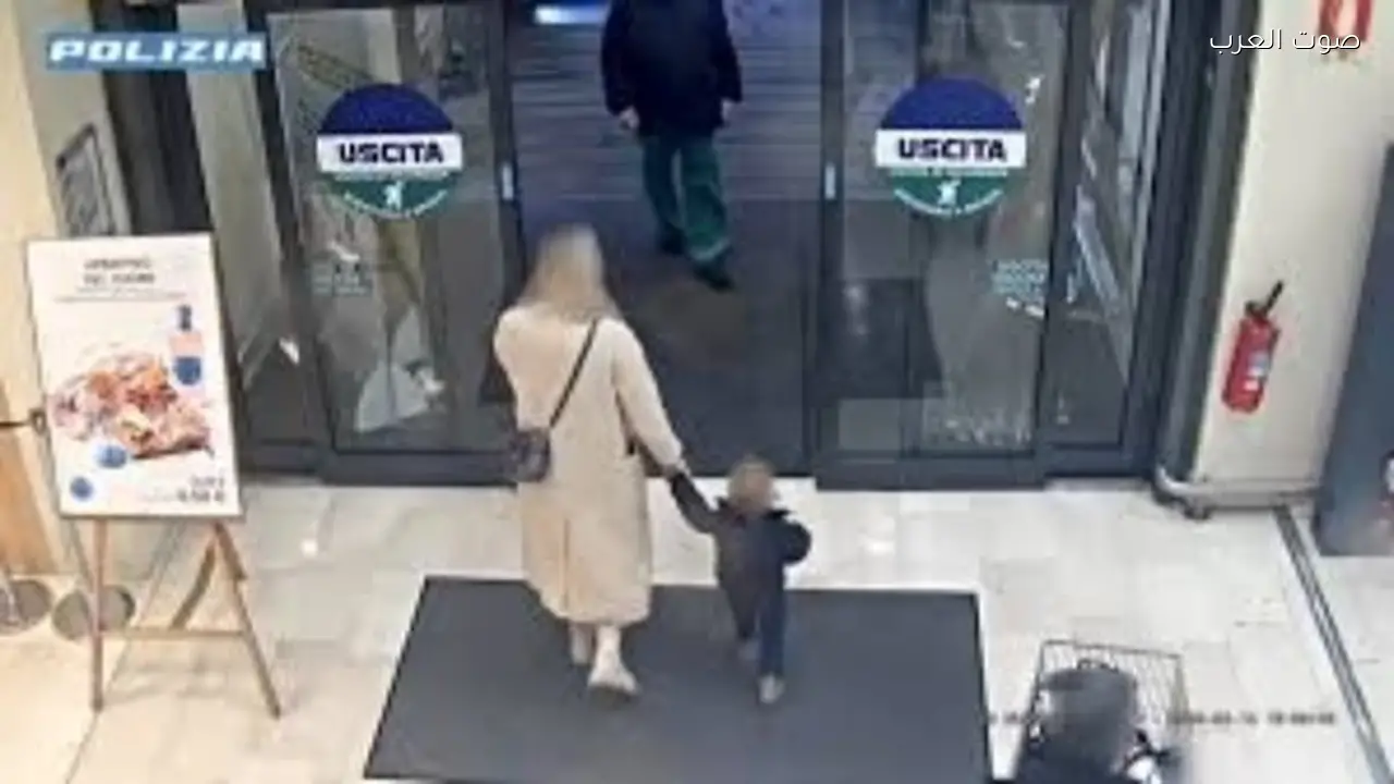 محاولة اختطاف طفلة داخل متجر في إيطاليا فيديو مرعب
