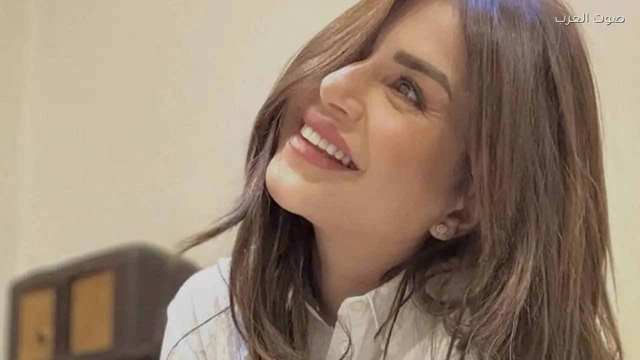 منة فضالي تثير الجدل بسبب هوت شورت على إنستجرام