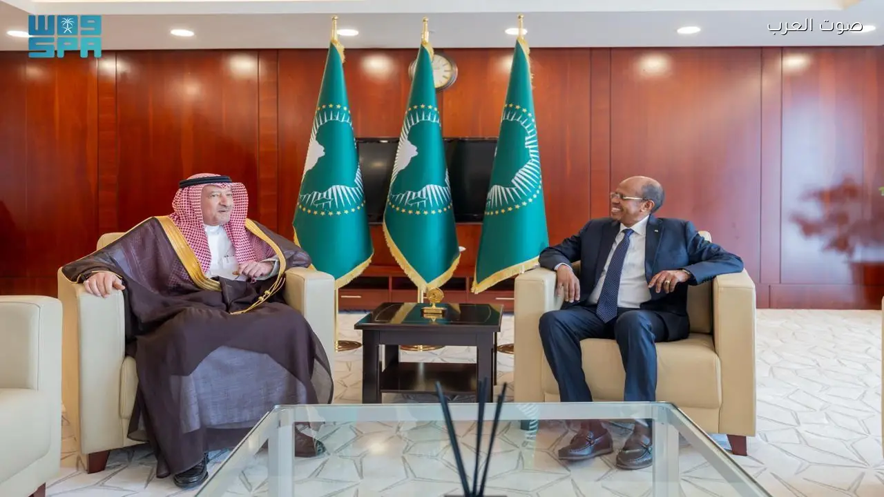 نائب وزير الخارجية السعودي يلتقي رئيس مفوضية الاتحاد الأفريقي