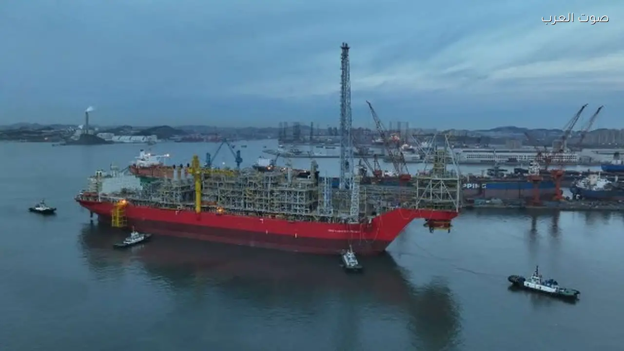 ناقلات النفط تسارع حركتها في مضيق هرمز بسبب تدريبات إيران