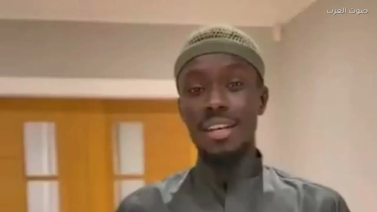 نجم السنغال يتبرع بدمه في مبادرة إنسانية بطل أفريقيا