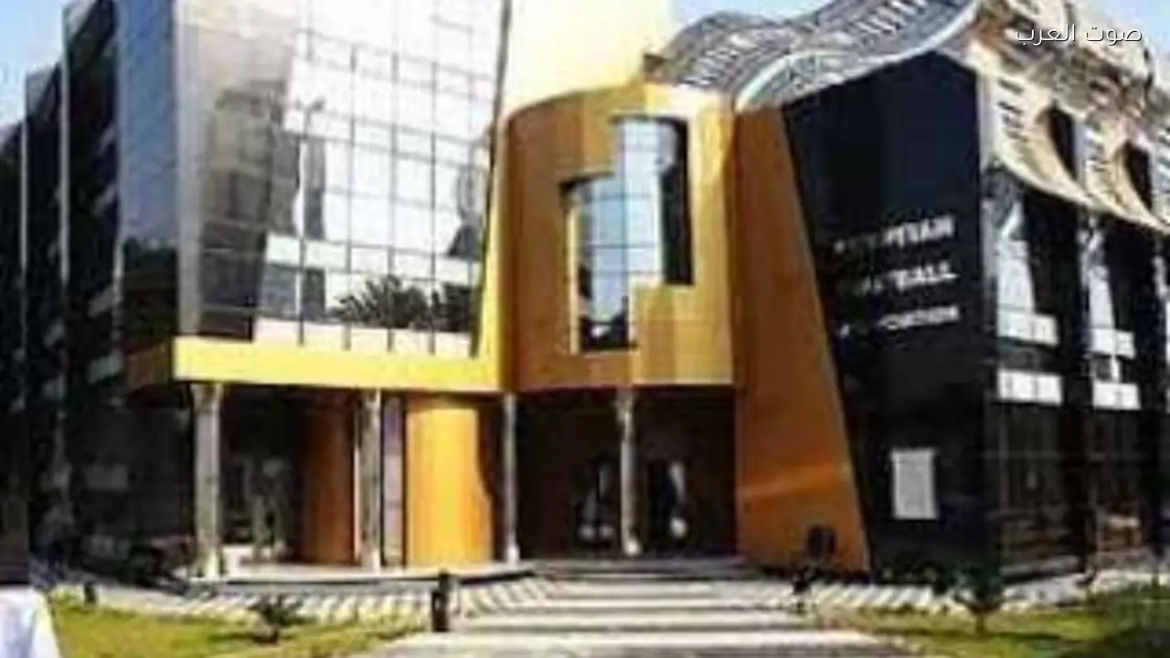 نظام الصعود والهبوط بين حكام الدوري الممتاز والمحترفين