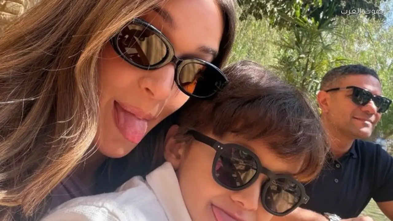 نور إيهاب تثير الاهتمام بصورة من كواليس “اتنين غيرنا”