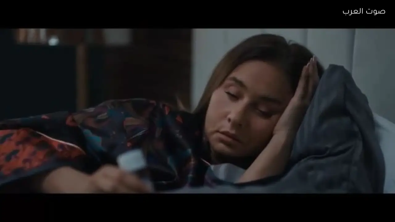 نيللي كريم تواجه تحديات علاجها النفسي في الحلقة الخامسة من مسلسل على قد الحب