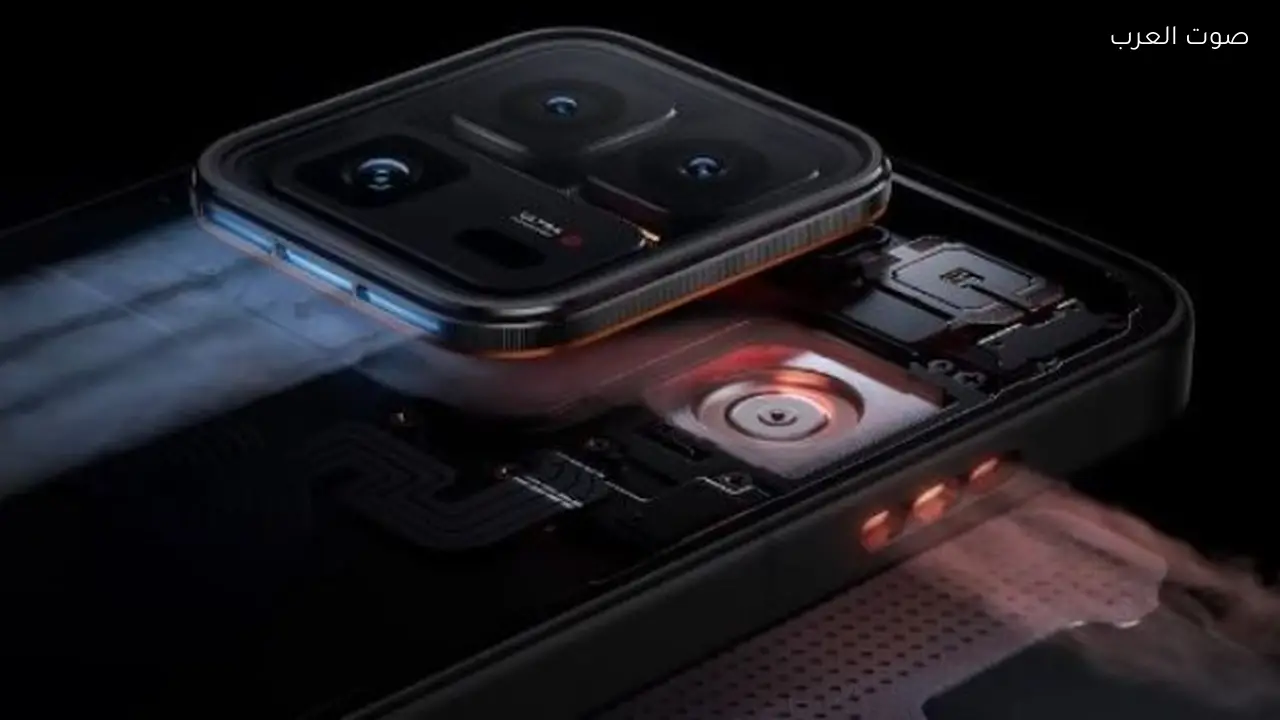 هاتف iQOO 15 Ultra يطلق بمعالج قوي وبطارية عالية الأداء