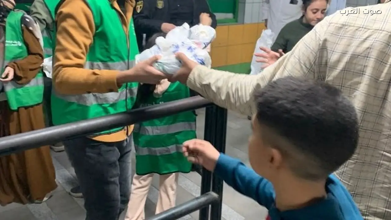 وزارة النقل توزع 5 آلاف وجبة إفطار يوميًا في مترو الأنفاق